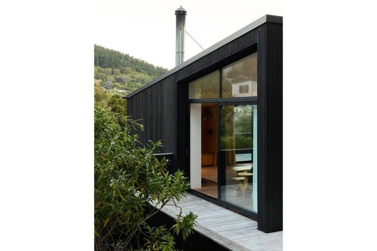 Photo of property in 5 Harkess Lane, Lyttelton, 8082