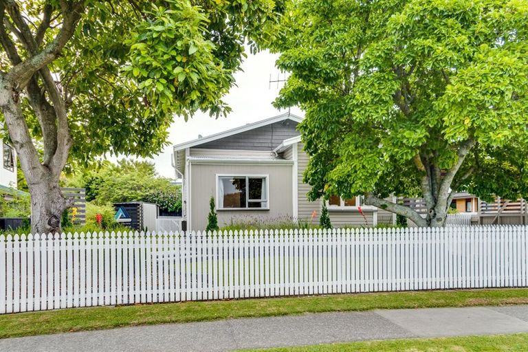 Photo of property in 12 Otatara Road, Taradale, Napier, 4112