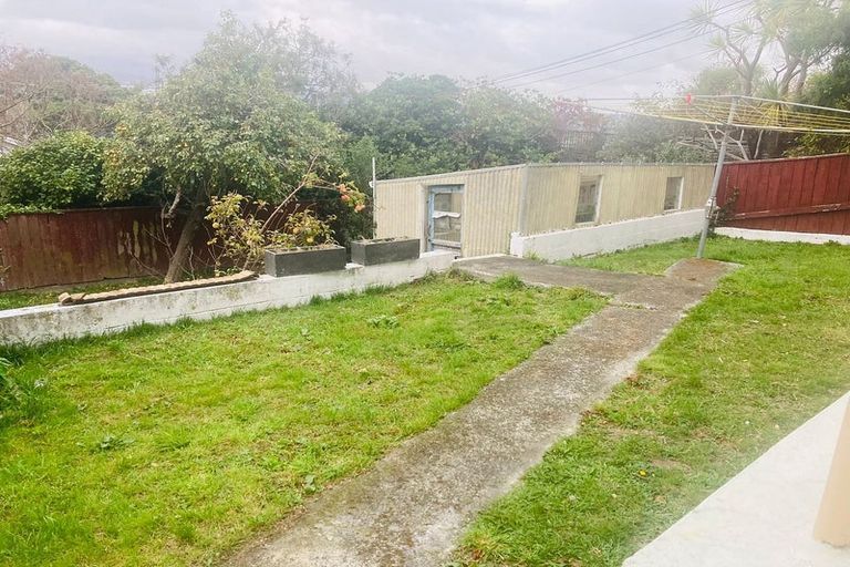 Photo of property in 21a Matai Road, Stanmore Bay, Whangaparaoa, 0932
