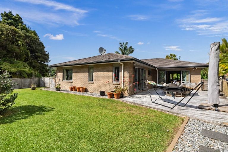 Photo of property in 15 Kokako Place, Horahora, Whangarei, 0110