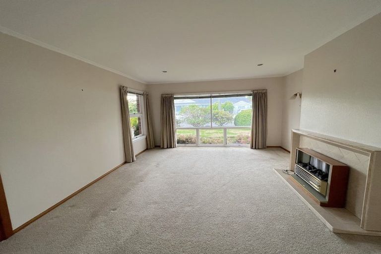 Photo of property in 3 Verran Place, Fendalton, Christchurch, 8052