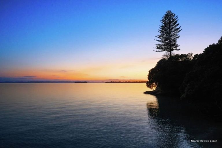 Photo of property in 12 Island View Terrace, Cockle Bay, Auckland, 2014