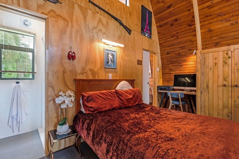 Photo of property in 48 Burgoyne Street, Woodville, 4920