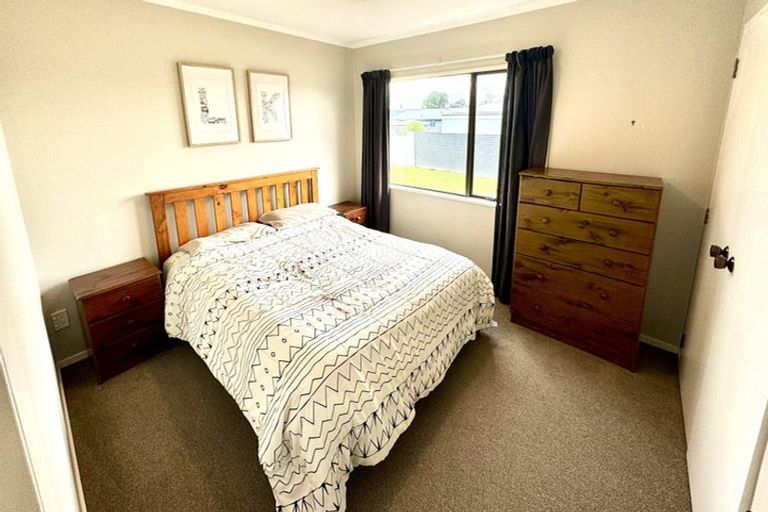 Photo of property in 54 Geraldine Crescent, Cloverlea, Palmerston North, 4412