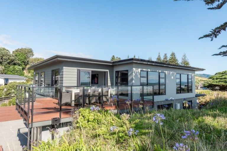 Photo of property in 23 Groves Road, Raumati Beach, Paraparaumu, 5032