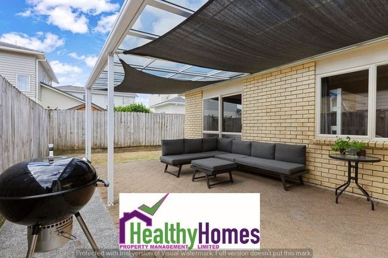 Photo of property in 10 Peachstone Lane, Henderson, Auckland, 0612