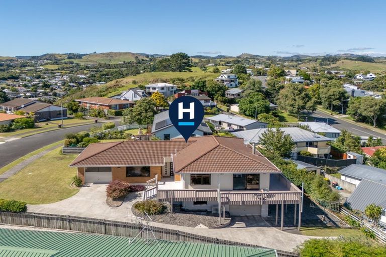 Photo of property in 15 Philomel Crest, Welcome Bay, Tauranga, 3112