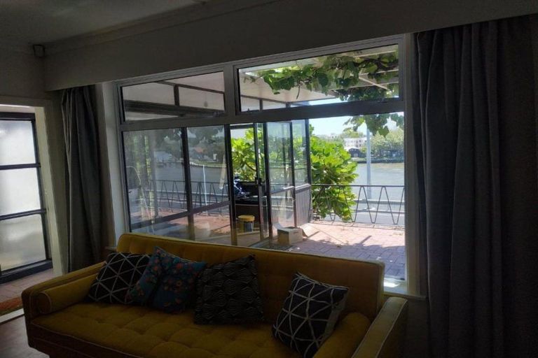 Photo of property in 51 Anzac Parade, Durie Hill, Whanganui, 4500