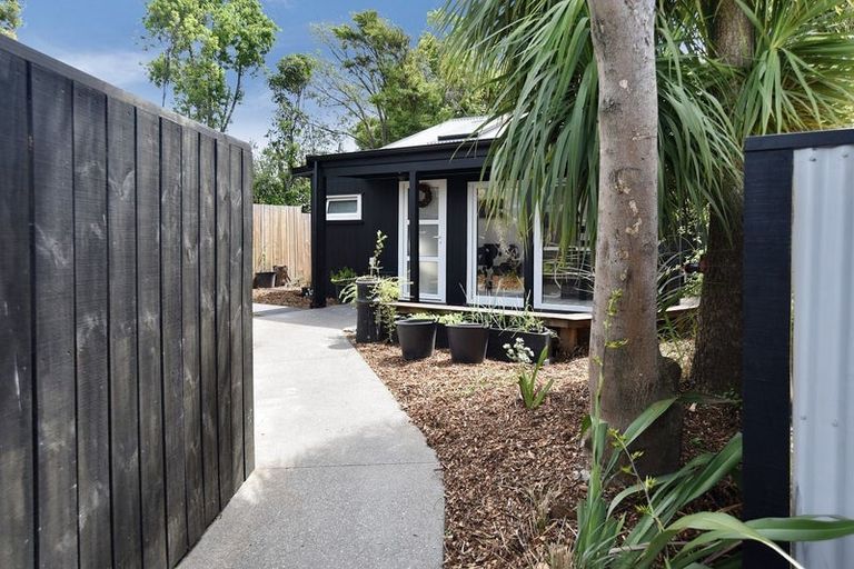 Photo of property in 7a Poulson Street, Addington, Christchurch, 8024