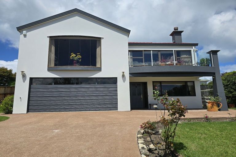 Photo of property in 39 Alec Craig Way, Gulf Harbour, Whangaparaoa, 0930