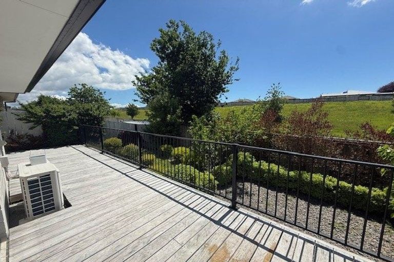Photo of property in 38 Kiritiana Close, Pyes Pa, Tauranga, 3112