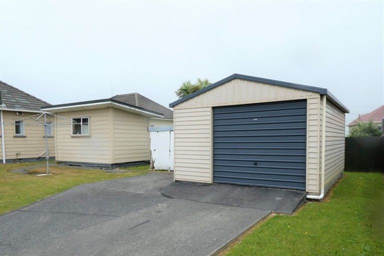 Photo of property in 61 Hall Street, Cobden, Greymouth, 7802