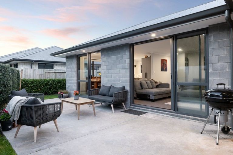 Photo of property in 8 Macloughlin Drive, Te Puke, 3119