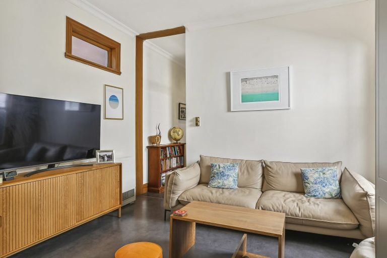 Photo of property in 17 Upper Bourke Street, Kilbirnie, Wellington, 6022