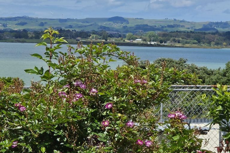 Photo of property in 78 Mclarin Road, Glenbrook, Waiuku, 2681