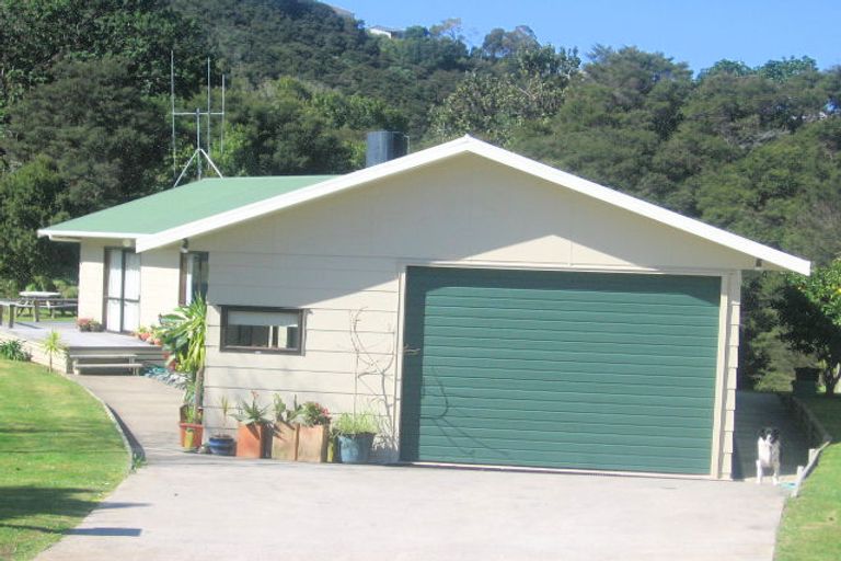 Photo of property in 6 Puriri Place, Whitianga, 3510