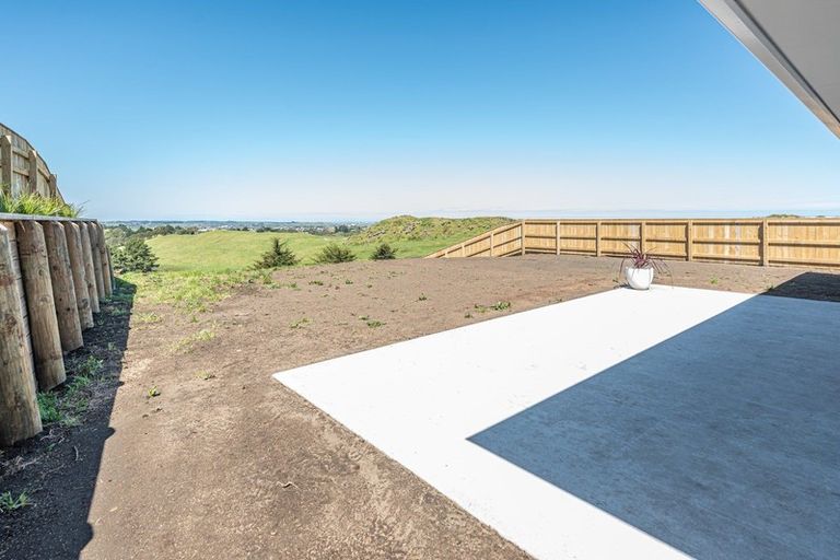 Photo of property in 51 Tirimoana Place, Otamatea, Whanganui, 4501