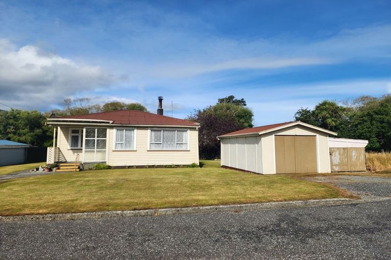 Photo of property in 28 Ranfurly Street, Runanga, 7803
