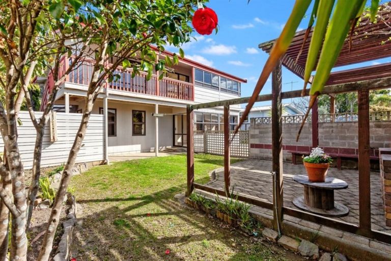 Photo of property in 305 Pohutukawa Avenue, Ohope, 3121