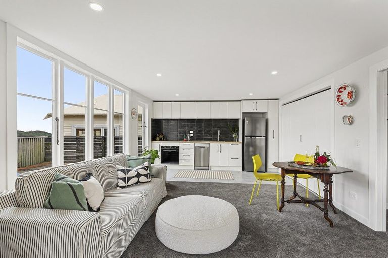 Photo of property in 39 Mills Road, Brooklyn, Wellington, 6021