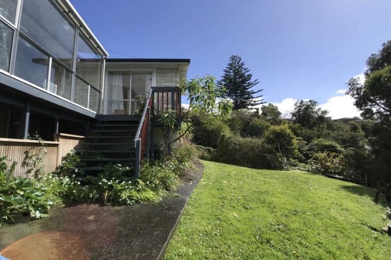 Photo of property in 12 Limmer Place, Browns Bay, Auckland, 0632