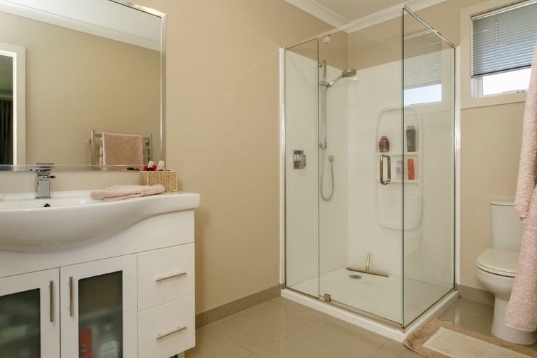 Photo of property in 19 Montgomery Crescent, Kinloch, Taupo, 3377