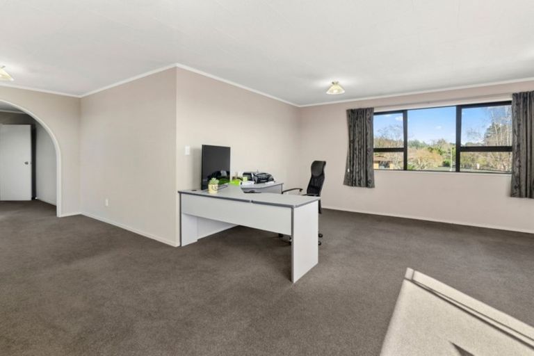 Photo of property in 17 Te Ana Place, Lynmore, Rotorua, 3010