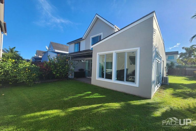 Photo of property in 7n Clearwater Cove, West Harbour, Auckland, 0618