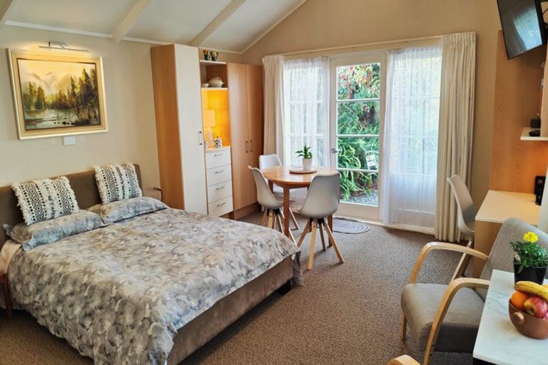 Photo of property in 24 Bracken Street, Petone, Lower Hutt, 5012