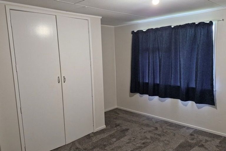 Photo of property in 15 Holmes Drive South, West Harbour, Auckland, 0618
