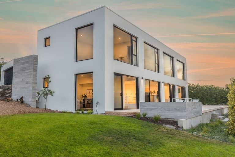 Photo of property in 280 Major Hornbrook Road, Mount Pleasant, Christchurch, 8081