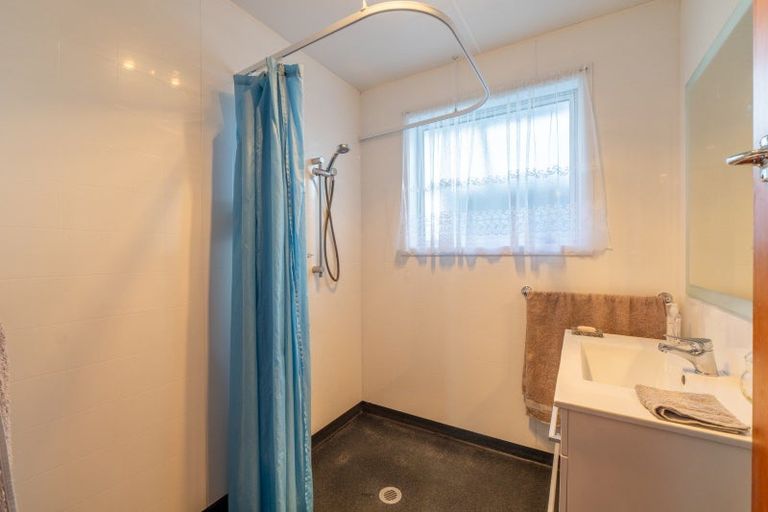 Photo of property in 19 Holloway Street, Waikiwi, Invercargill, 9810