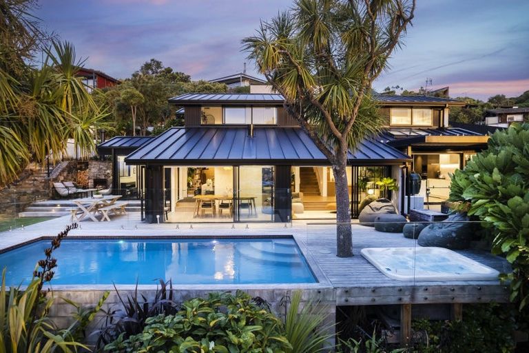 Photo of property in 293 Cannon Hill Crescent, Mount Pleasant, Christchurch, 8081