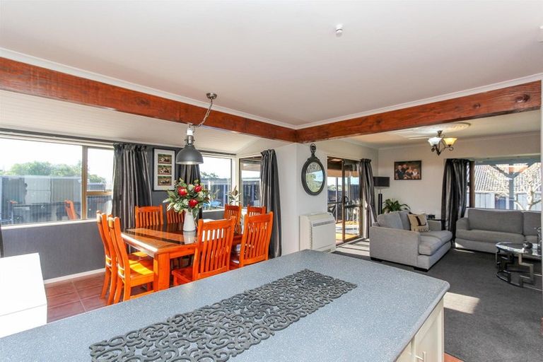 Photo of property in 13 Poplar Grove, Whalers Gate, New Plymouth, 4310