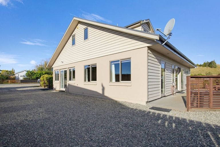 Photo of property in 8 Westoe Street, Waikaia, 9778