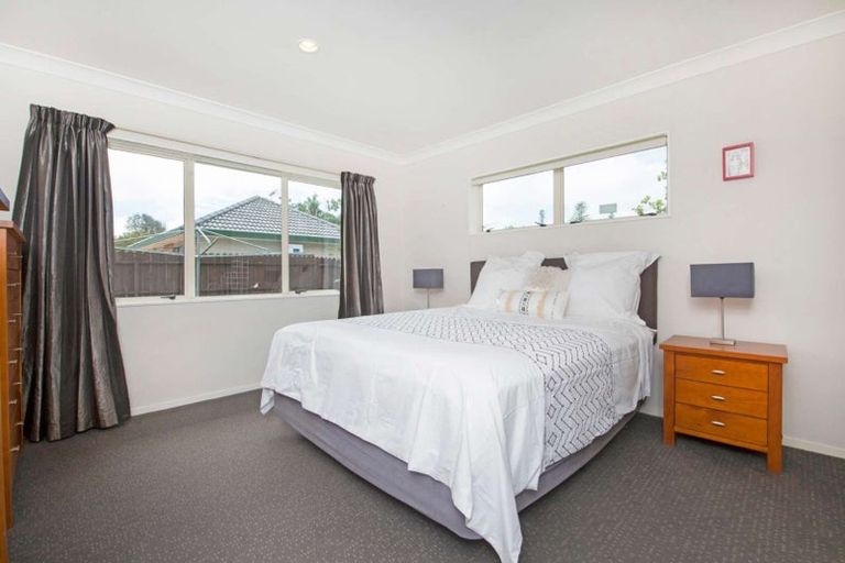 Photo of property in 40 Millhouse Drive, Northpark, Auckland, 2013