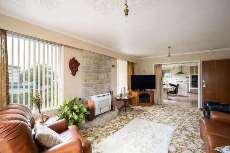 Photo of property in 42 Park Lane, Waitara, 4320