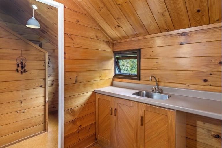 Photo of property in 850 Tukairangi Road, Acacia Bay, Taupo, 3385