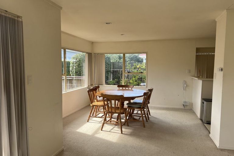 Photo of property in 2/84 Parau Street, Mount Eden, Auckland, 1041
