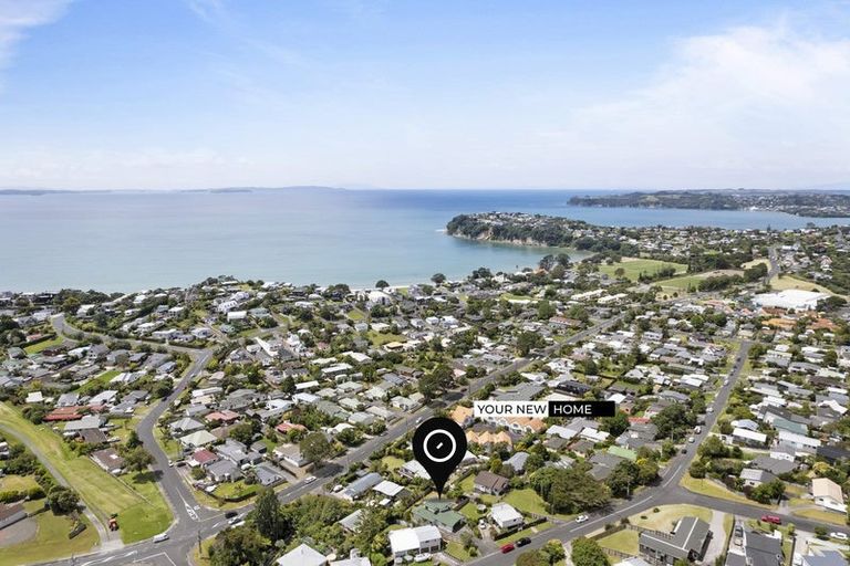 Photo of property in 4a Holiday Road, Stanmore Bay, Whangaparaoa, 0932