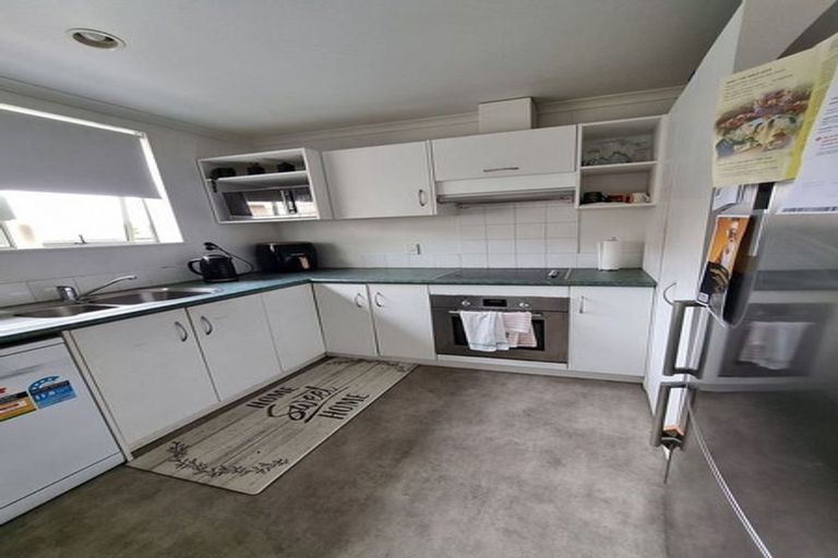 Photo of property in 44 Kayes Road, Pukekohe, 2120