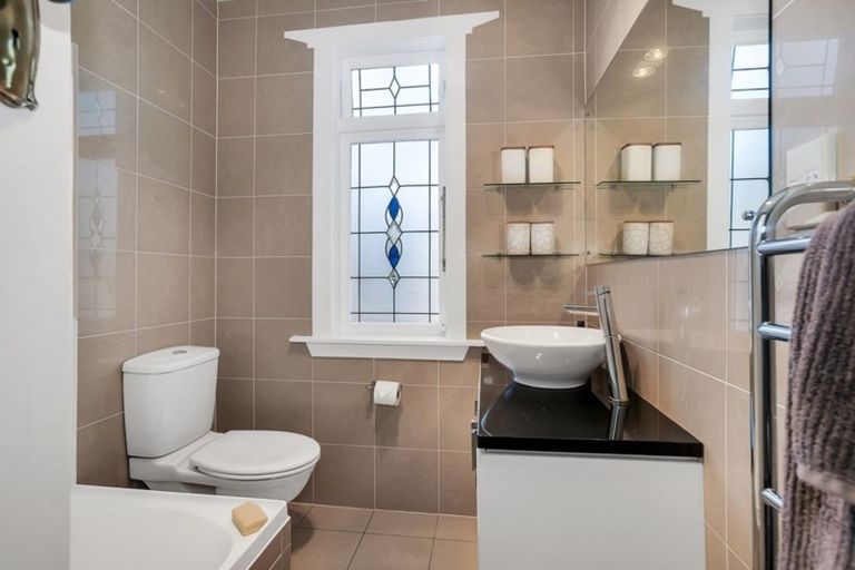 Photo of property in 9 Powell Street, Avondale, Auckland, 1026