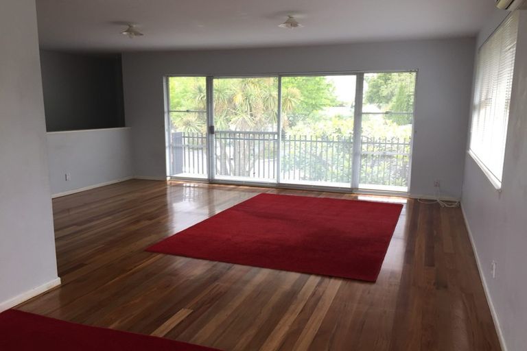Photo of property in 12 Moorpark Place, Ilam, Christchurch, 8041
