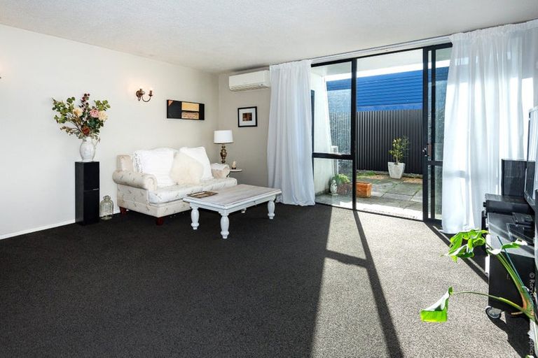 Photo of property in 2/88 Antigua Street, Addington, Christchurch, 8024