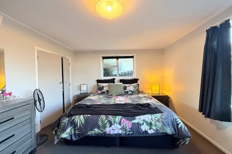 Photo of property in 161 Orangi Kaupapa Road, Northland, Wellington, 6012