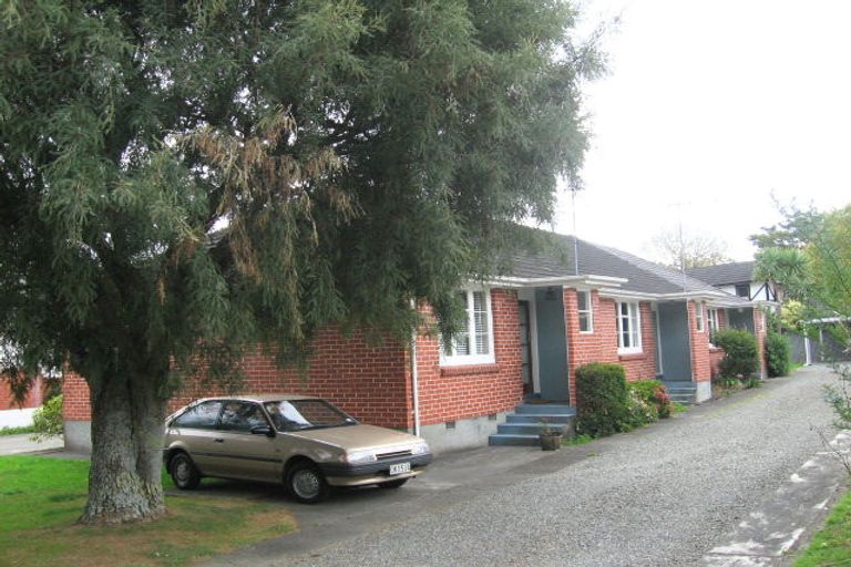 Photo of property in Kauri Flats, 2/1005 Fergusson Drive, Ebdentown, Upper Hutt, 5018