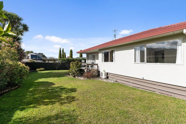 Photo of property in 9b Barraud Place, Pukehangi, Rotorua, 3015