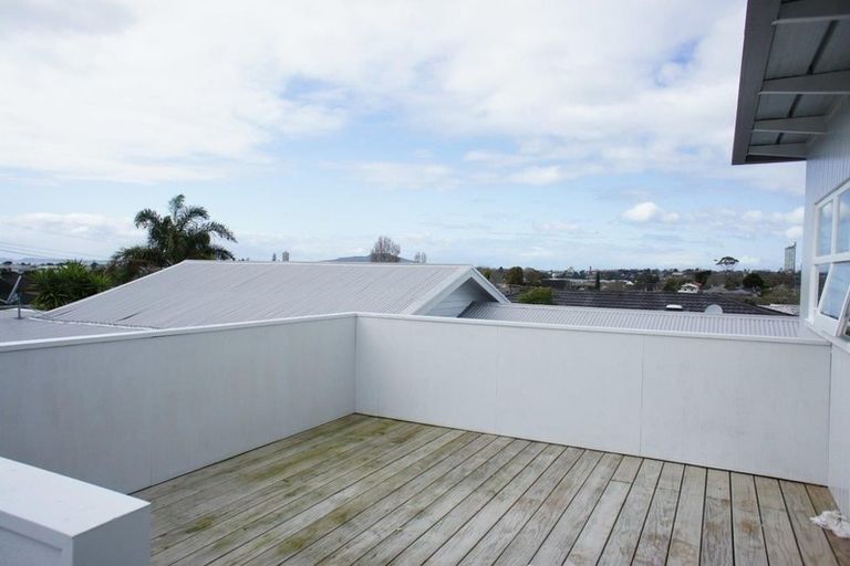 Photo of property in 10 Quebec Road, Milford, Auckland, 0620