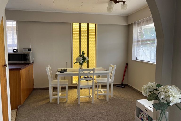 Photo of property in 2/31 Middle Road, Havelock North, 4130