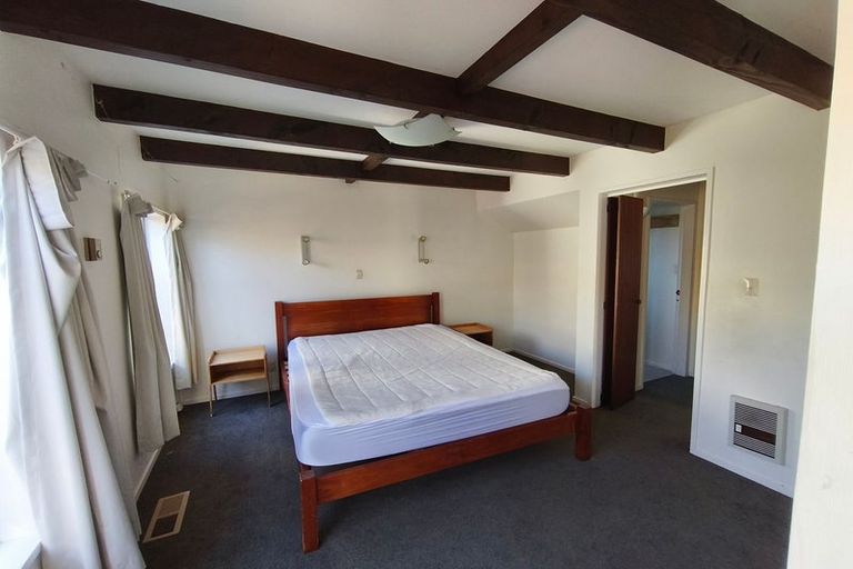 Photo of property in 39b Parkvale Road, Karori, Wellington, 6012